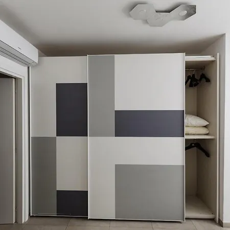 La Dimora Open Space Black Daire